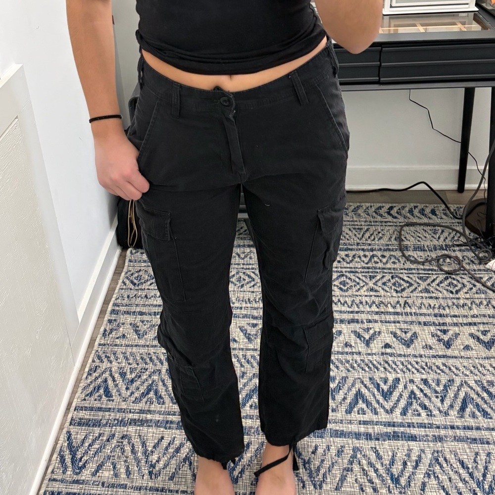 No Boundaries Women's Black Straight Leg Cargo Pants